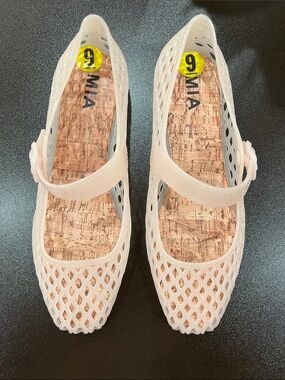 MIA Jelly Flats